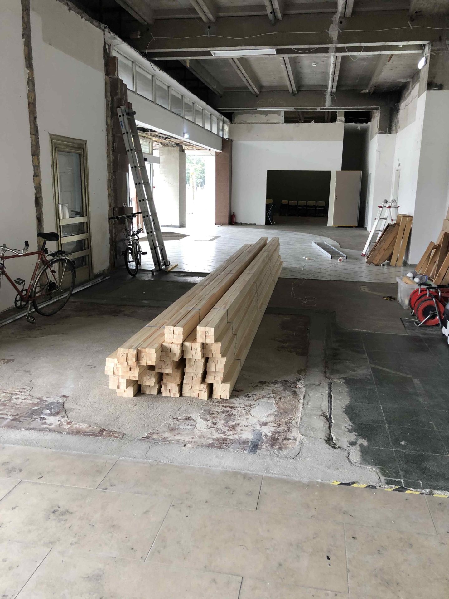 Contested Modernities